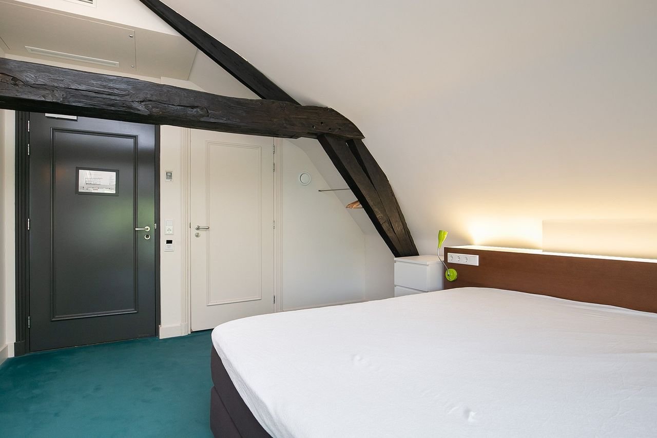 Luxe studio aan de Oudegracht met tuin - Afbeelding 5