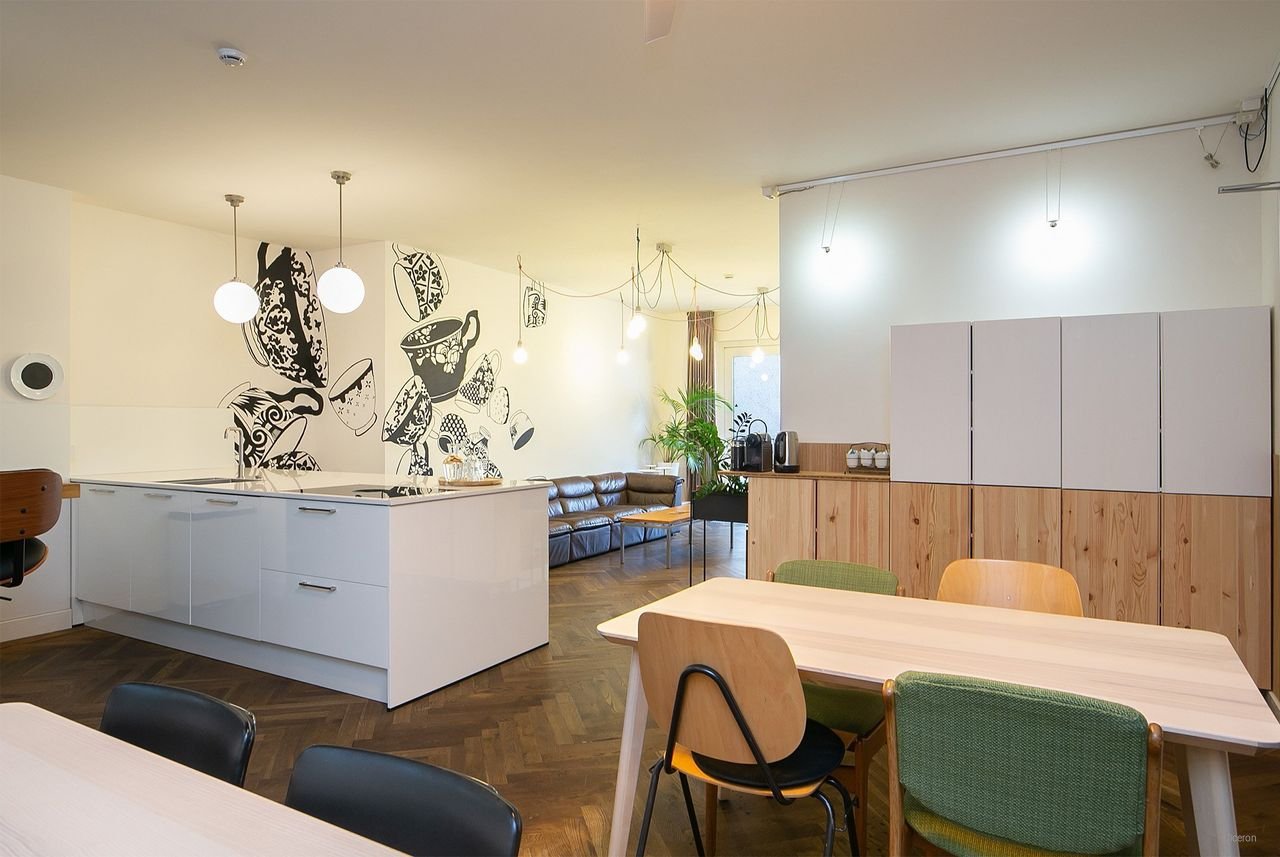 Luxe studio aan de Oudegracht met tuin - Afbeelding 19