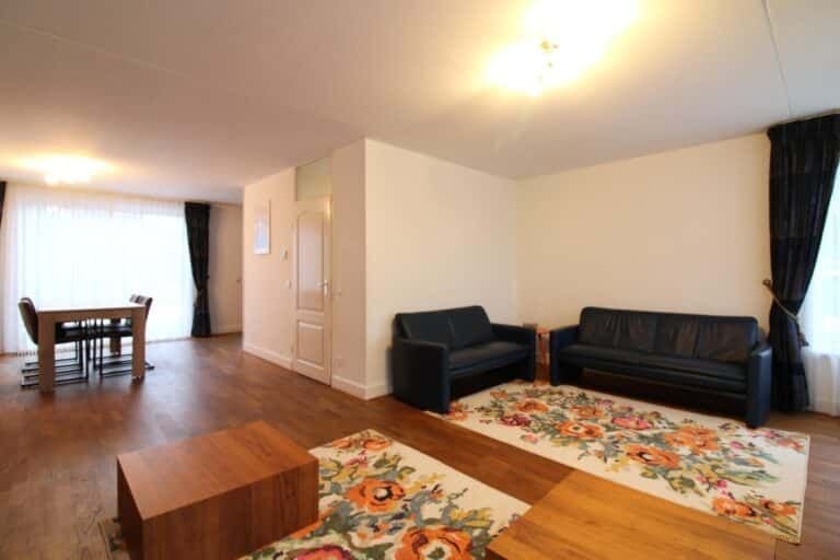 Gemeubileerde tweekapper in groen Acht - Afbeelding 4