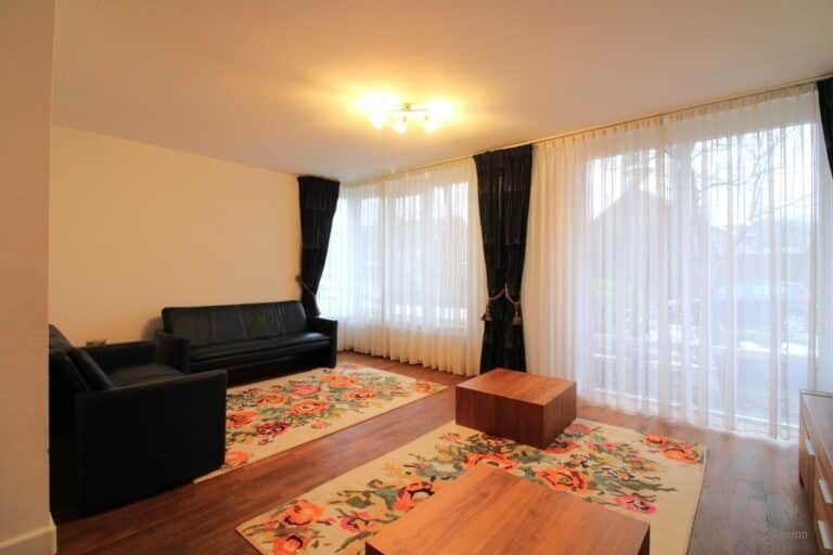 Gemeubileerde tweekapper in groen Acht - Afbeelding 5