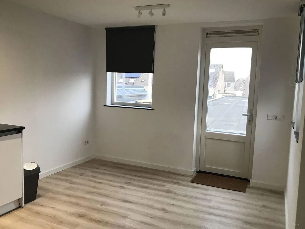 Modern and gas-free apartment with roof terrace - Image 3