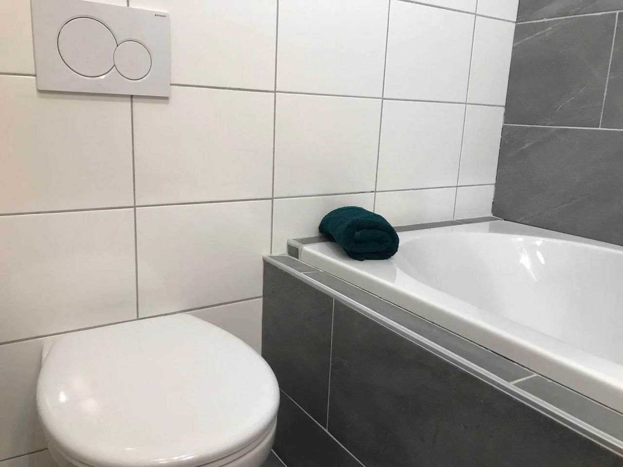 Modern and gas-free apartment with roof terrace - Image 14