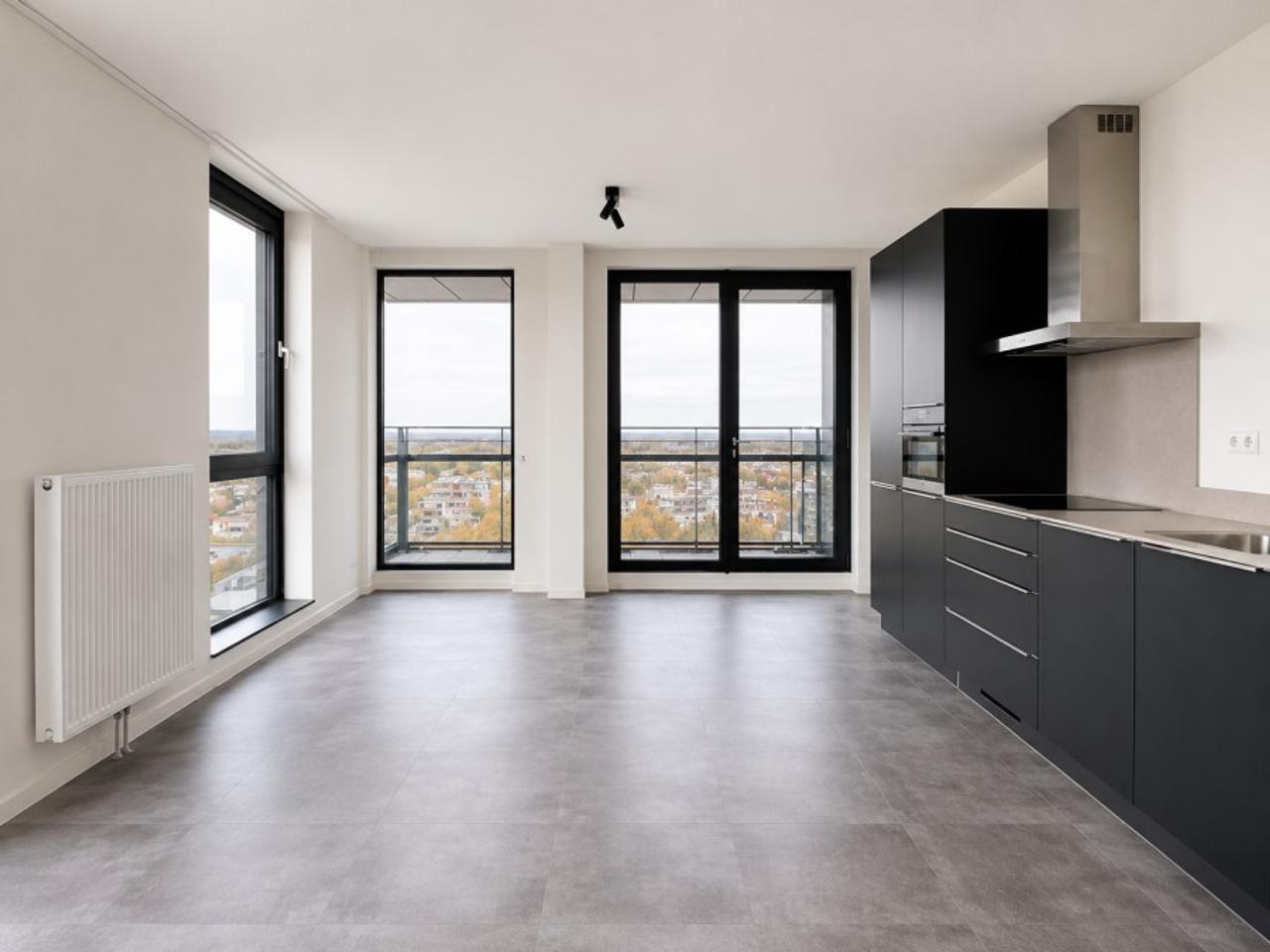 2-kamer appartement op de 9e etage in hartje Emmen - Afbeelding 3