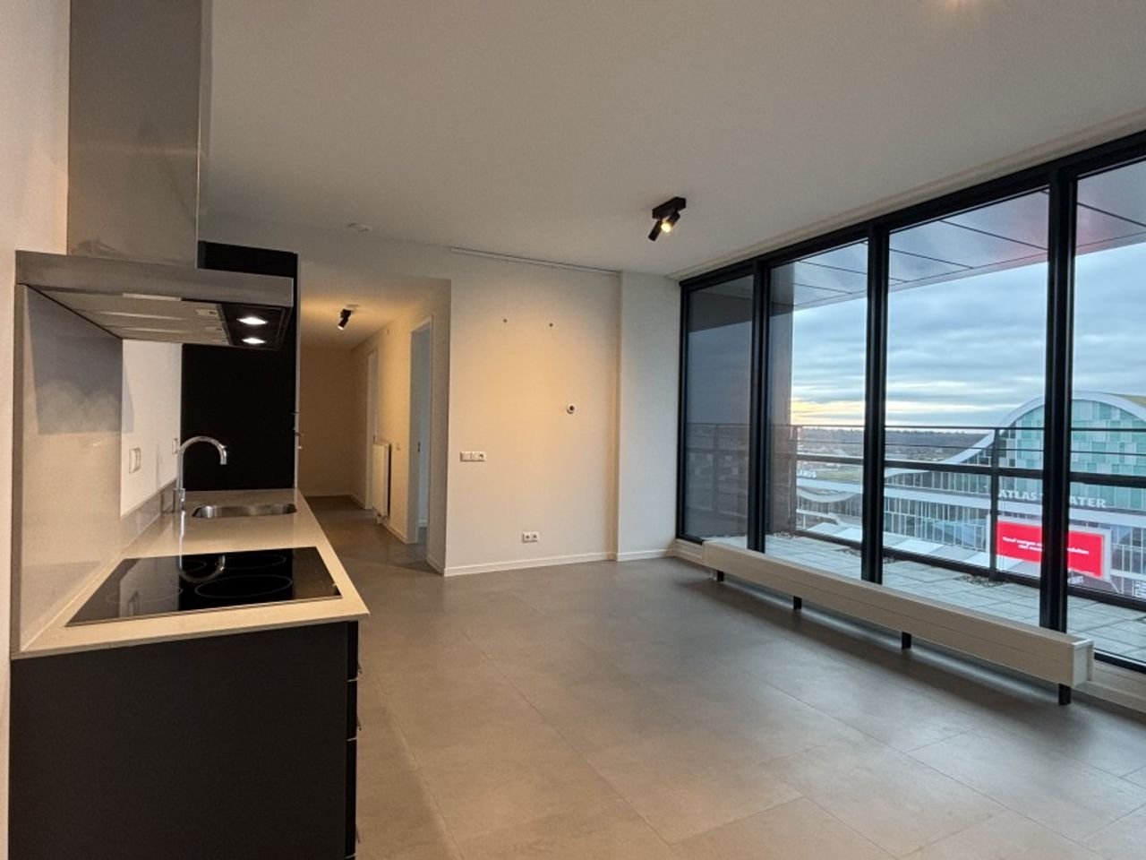 2-kamer appartement met balkon in Emmen - Afbeelding 3