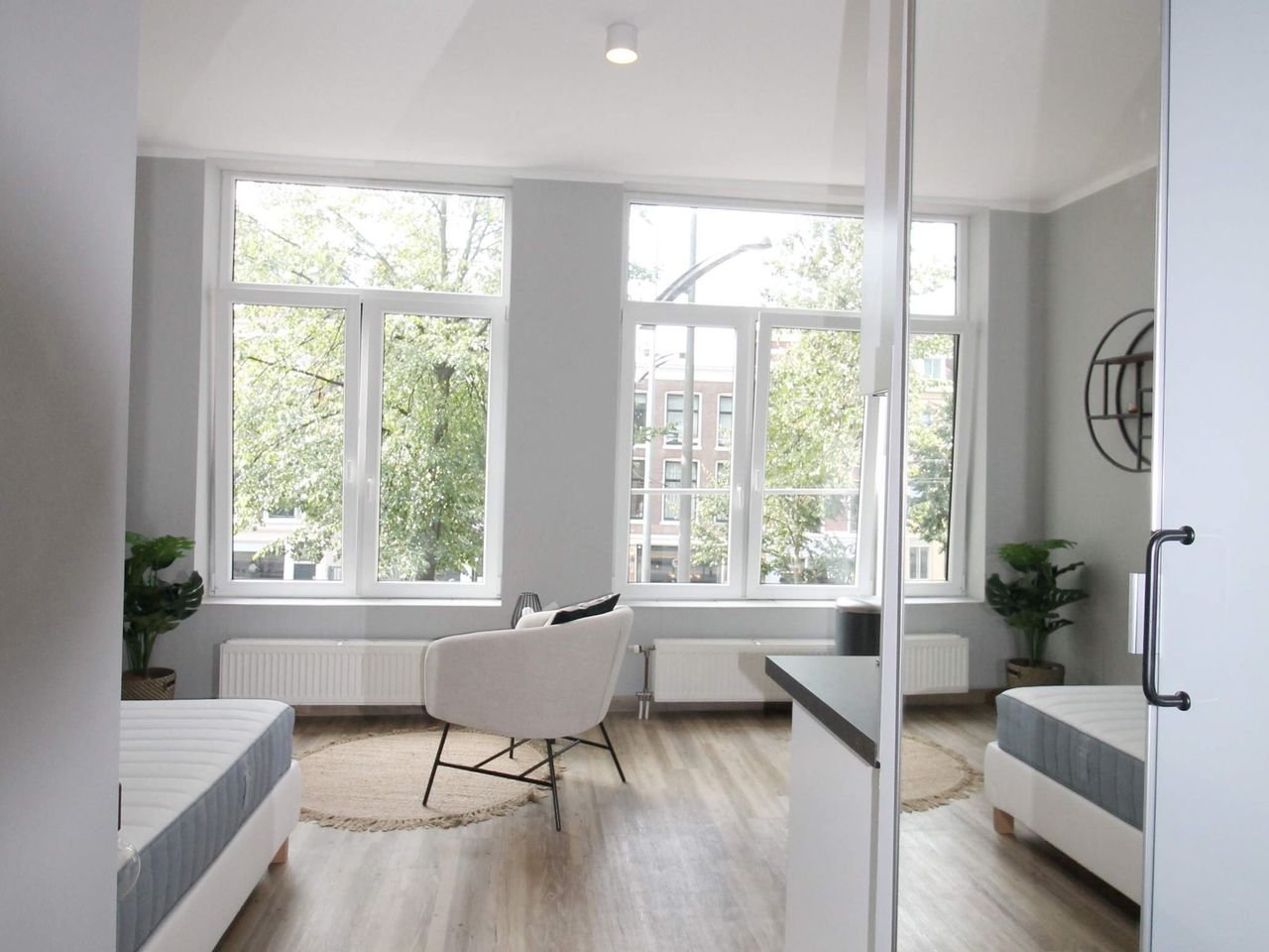 Lichte short-stay studio aan het Spui - Afbeelding 4