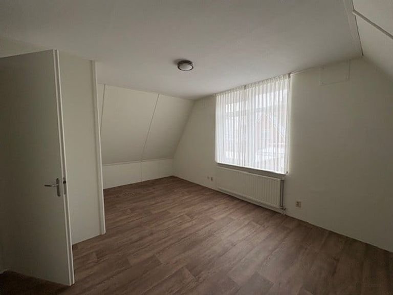 Spacious semi-detached house with garage in Boekelo - Image 13