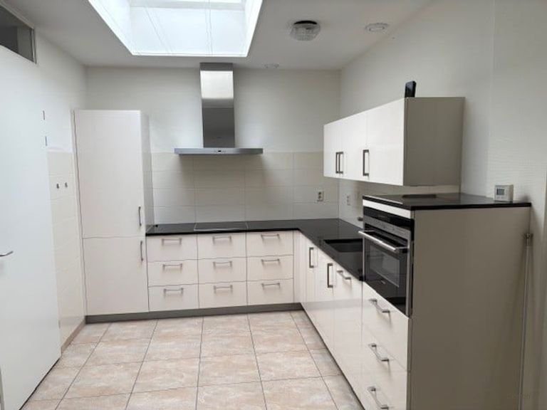 Spacious semi-detached house with garage in Boekelo - Image 6