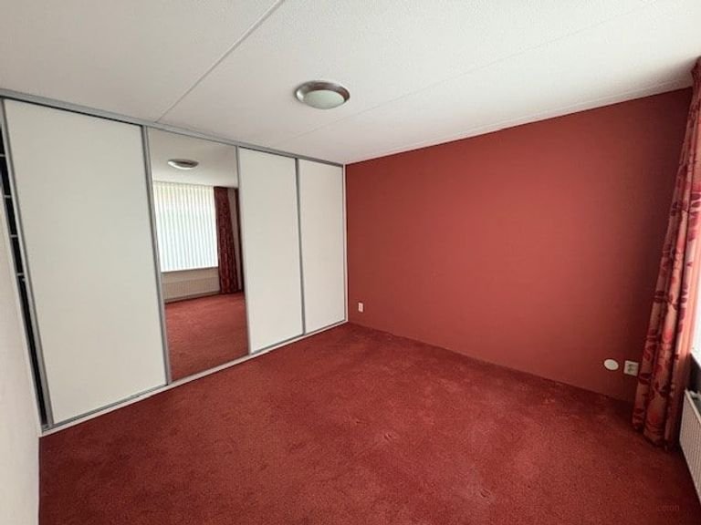 Spacious semi-detached house with garage in Boekelo - Image 7