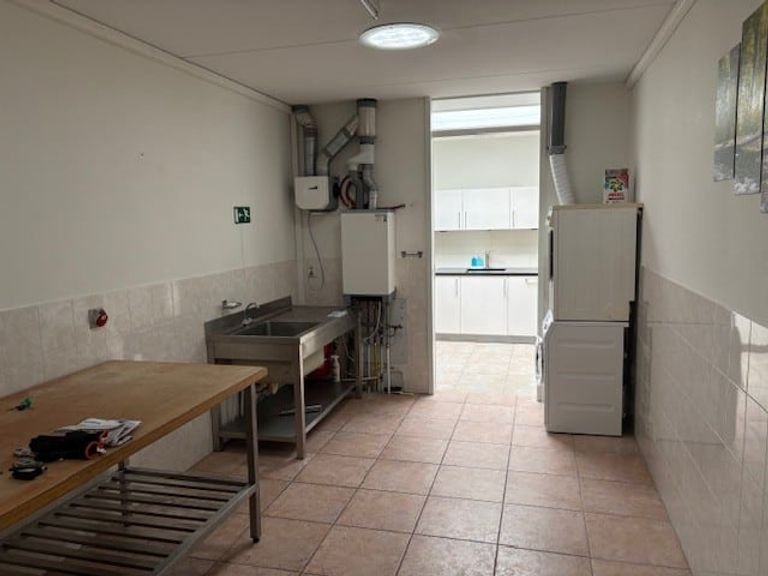 Spacious semi-detached house with garage in Boekelo - Image 10