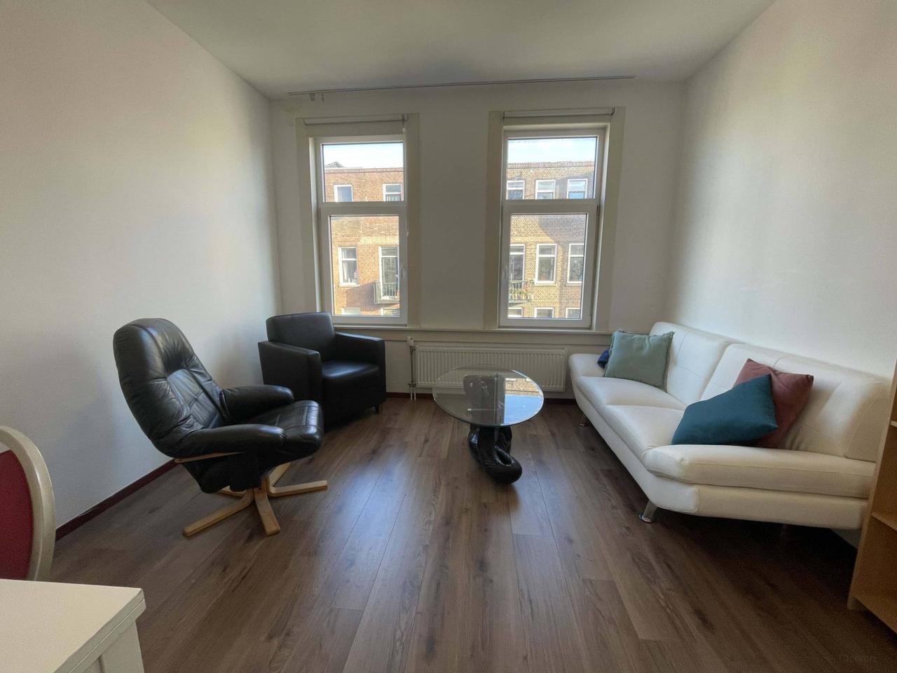 Gemeubileerd 2-kamerappartement in Spangen - Afbeelding 2