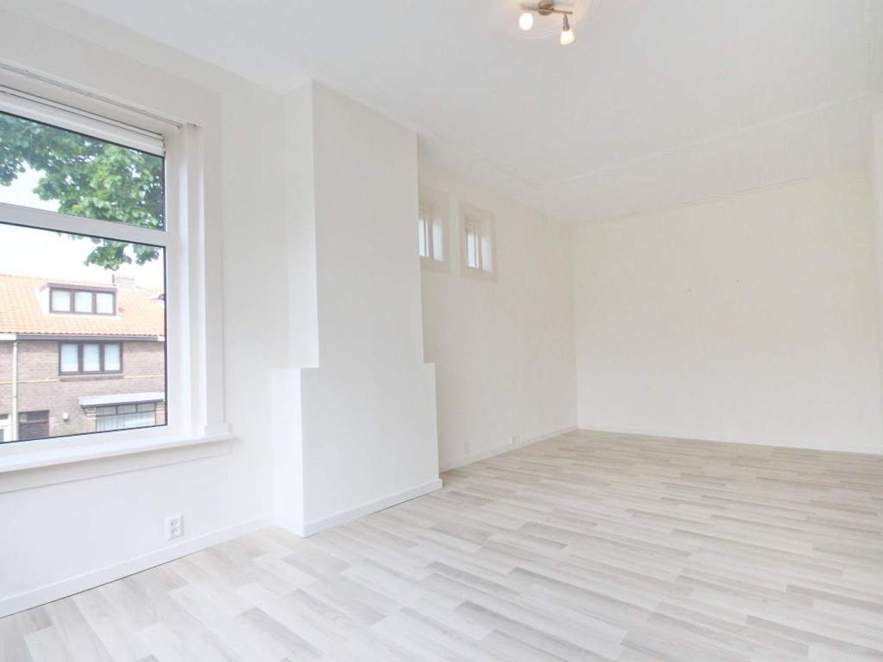 Bright corner apartment for students - Image 2