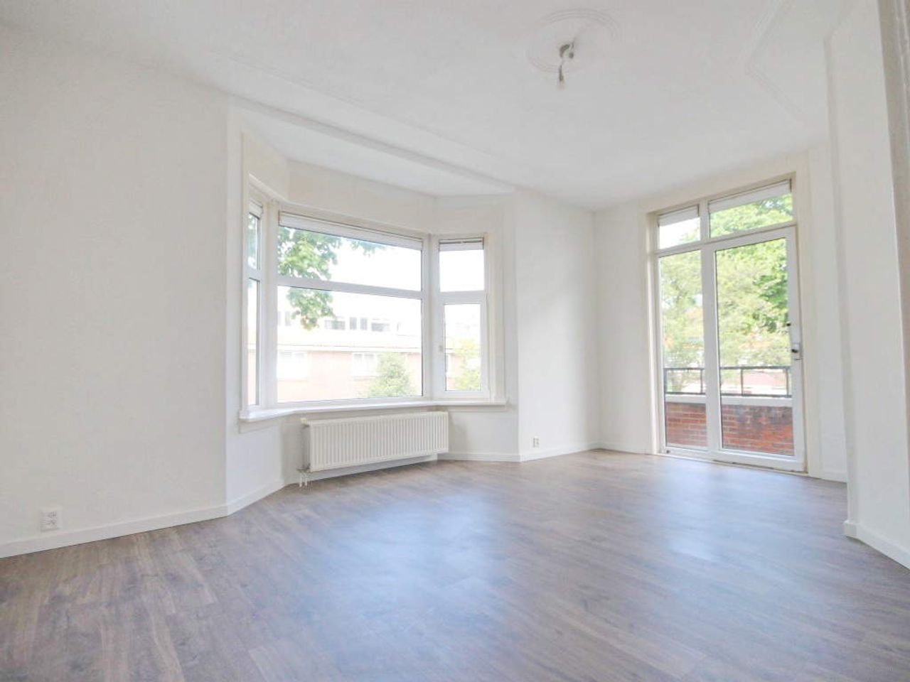 Bright corner apartment for students - Image 7