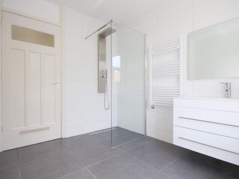 Bright corner apartment for students - Image 5