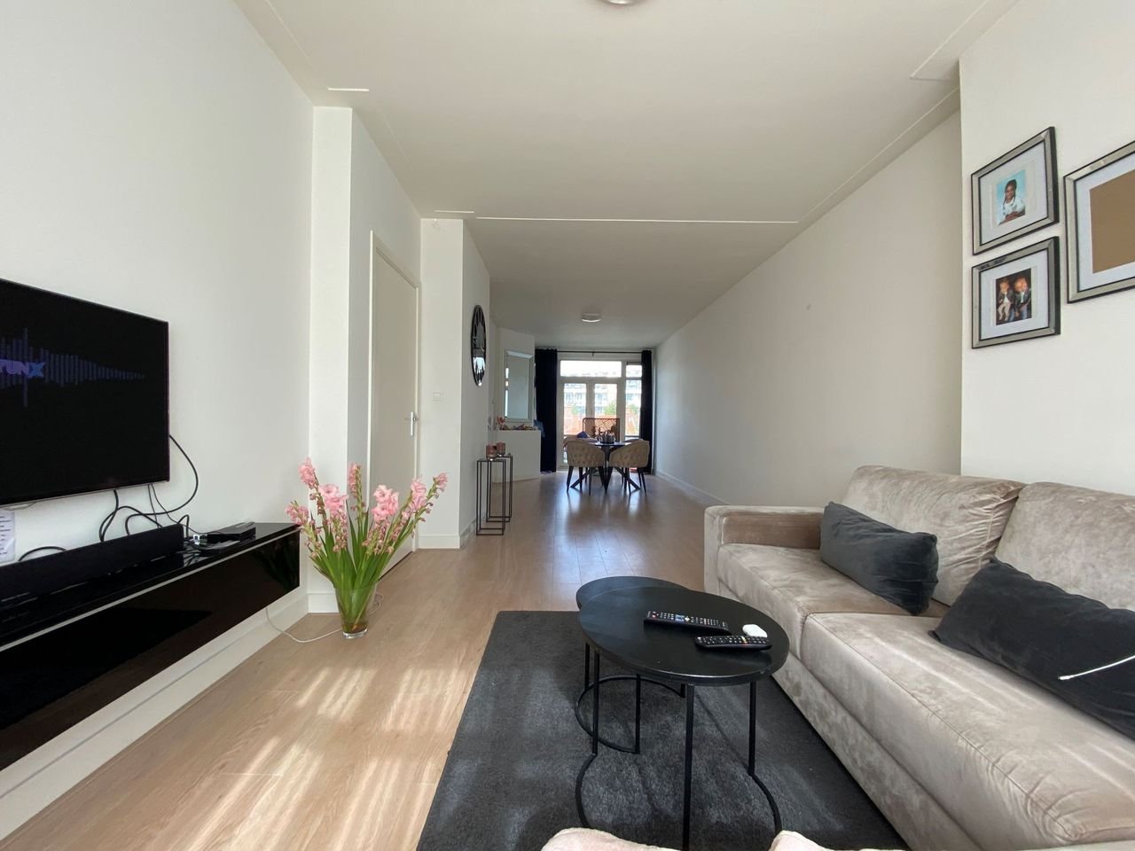 Ruime bovenwoning met waterzicht - Afbeelding 3