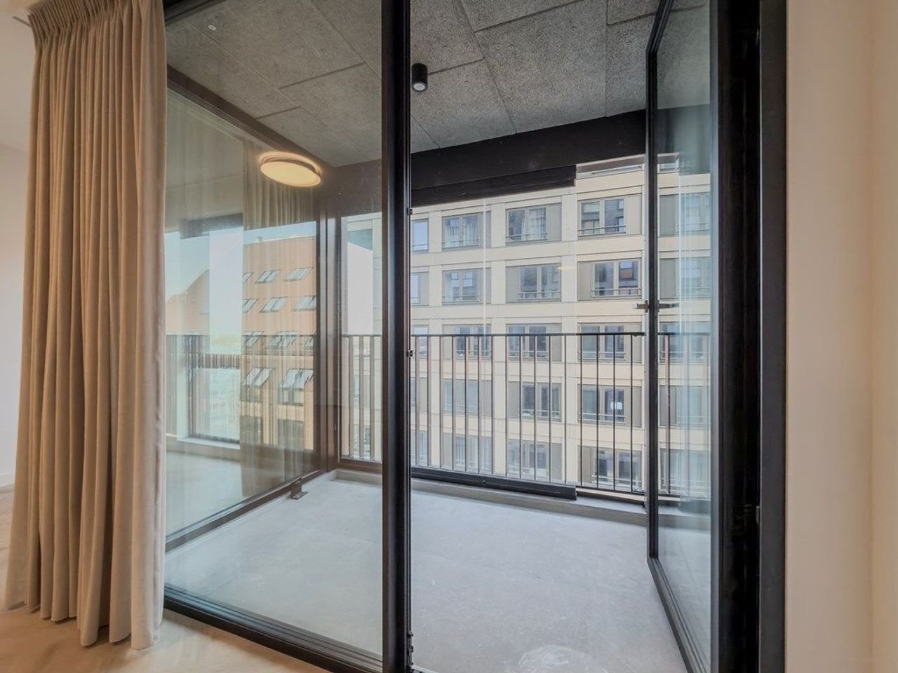 New-build 2-bedroom apartment in Hyde Park Hoofddorp - Image 6