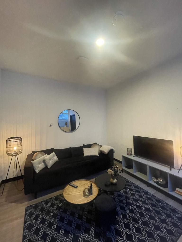 Gemeubileerd 2-kamerappartement aan Damsterdiep - Afbeelding 2