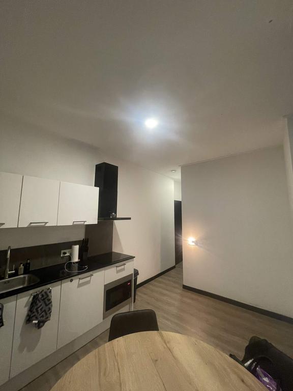Gemeubileerd 2-kamerappartement aan Damsterdiep - Afbeelding 9