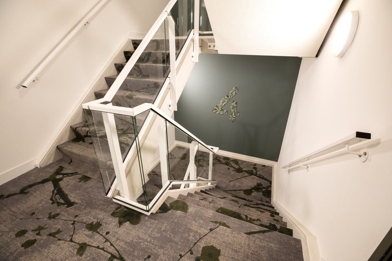 Bright studio with balcony in Loosduinen - Image 6