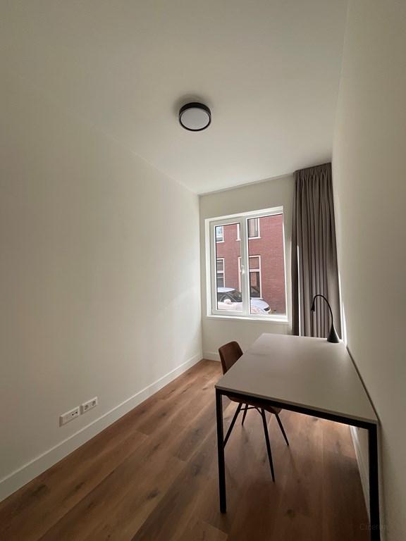 Furnished 3-Room Apartment with Terrace - Image 12