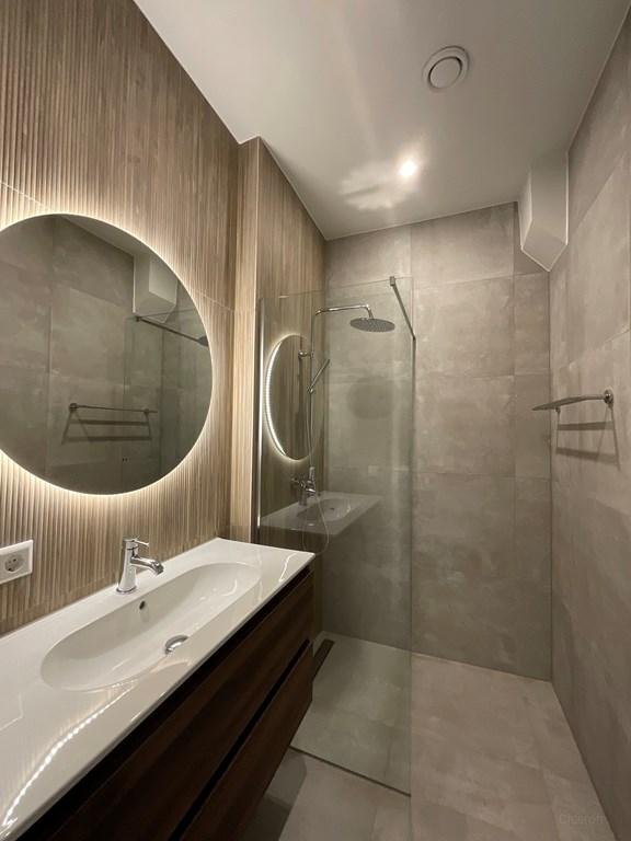 Furnished 3-Room Apartment with Terrace - Image 13