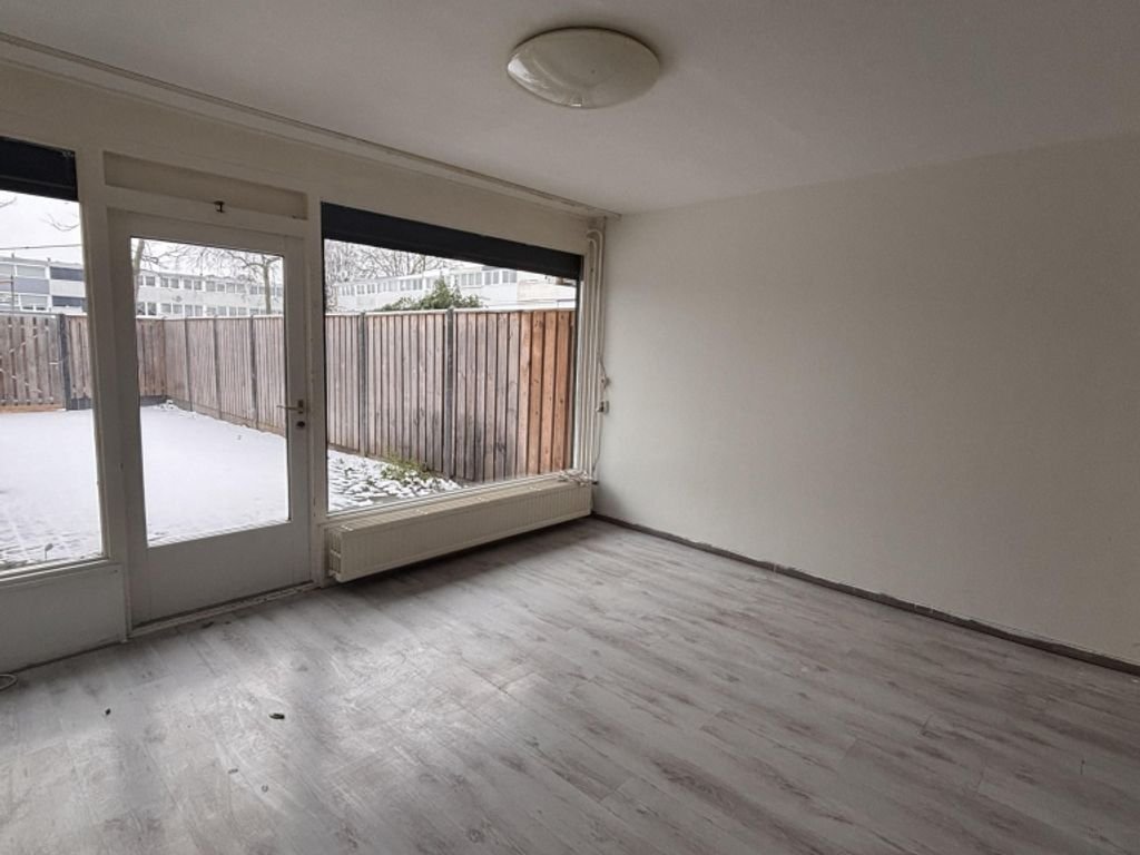 Family home in Roermond: 4 bedrooms - Image 3