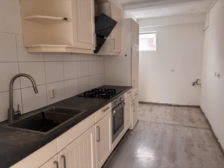 Family home in Roermond: 4 bedrooms - Image 5