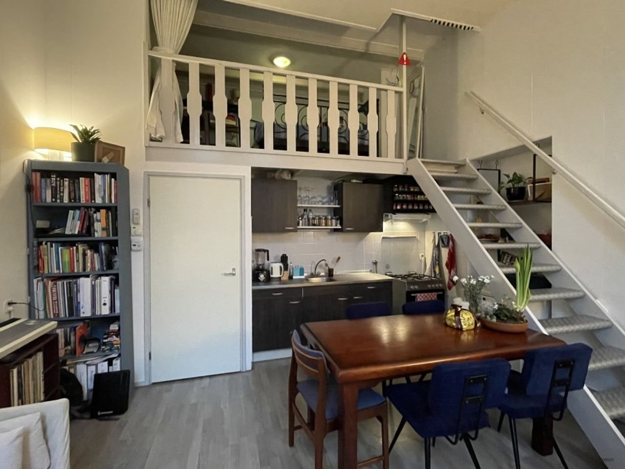 Studio with mezzanine in historic Deventer - Image 3