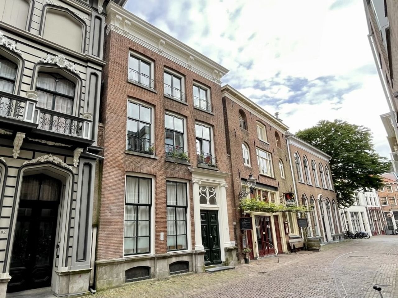 Studio with mezzanine in historic Deventer - Image 1