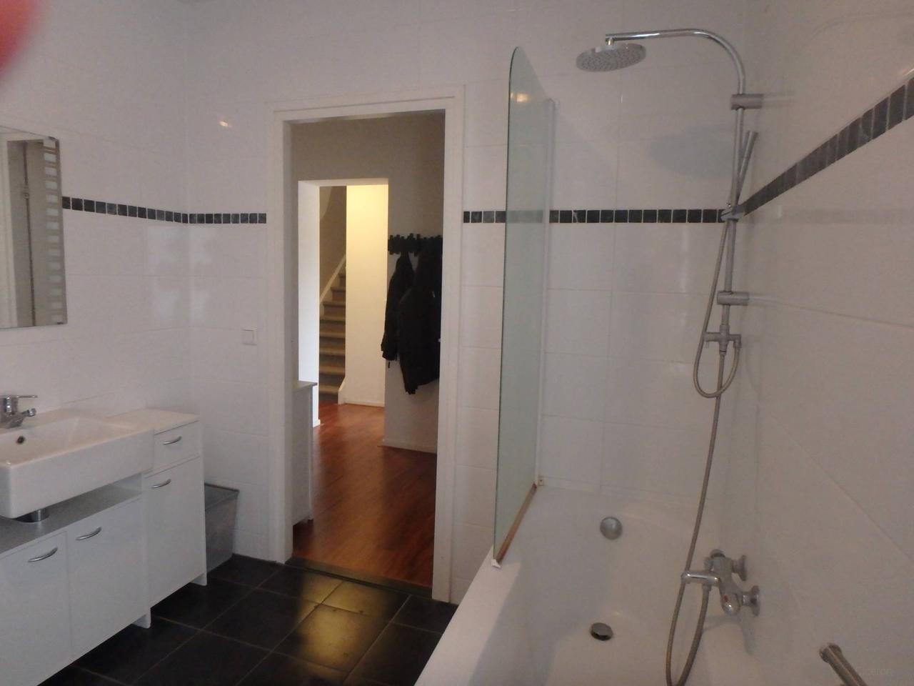 Furnished apartment with roof terrace - Image 15