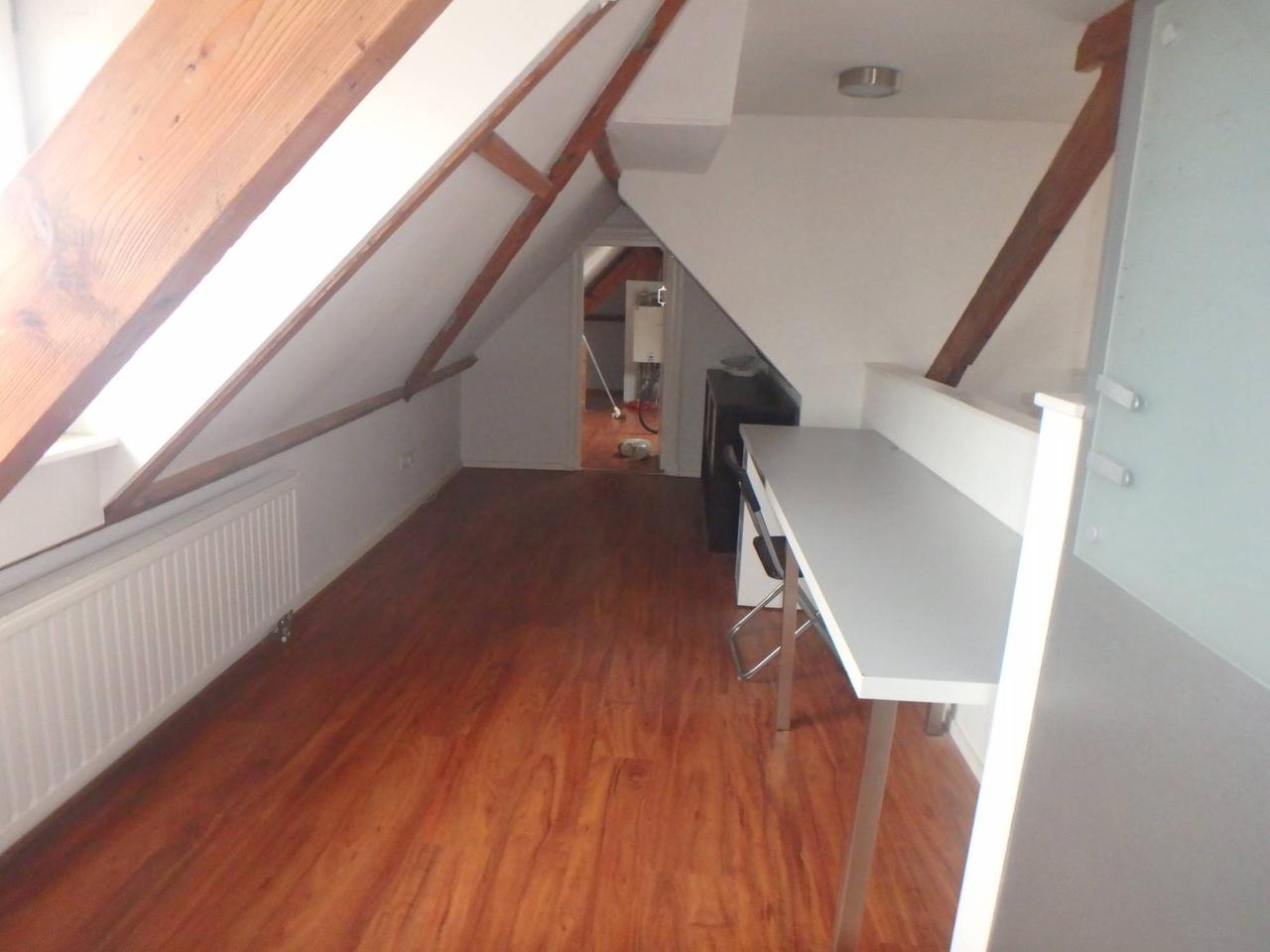 Furnished apartment with roof terrace - Image 5