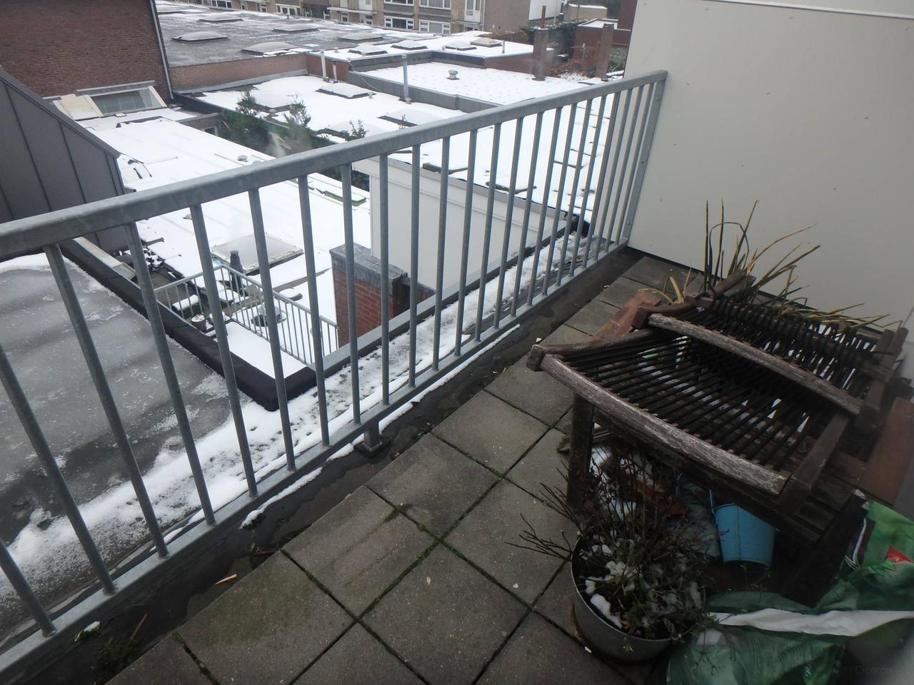 Furnished apartment with roof terrace - Image 11