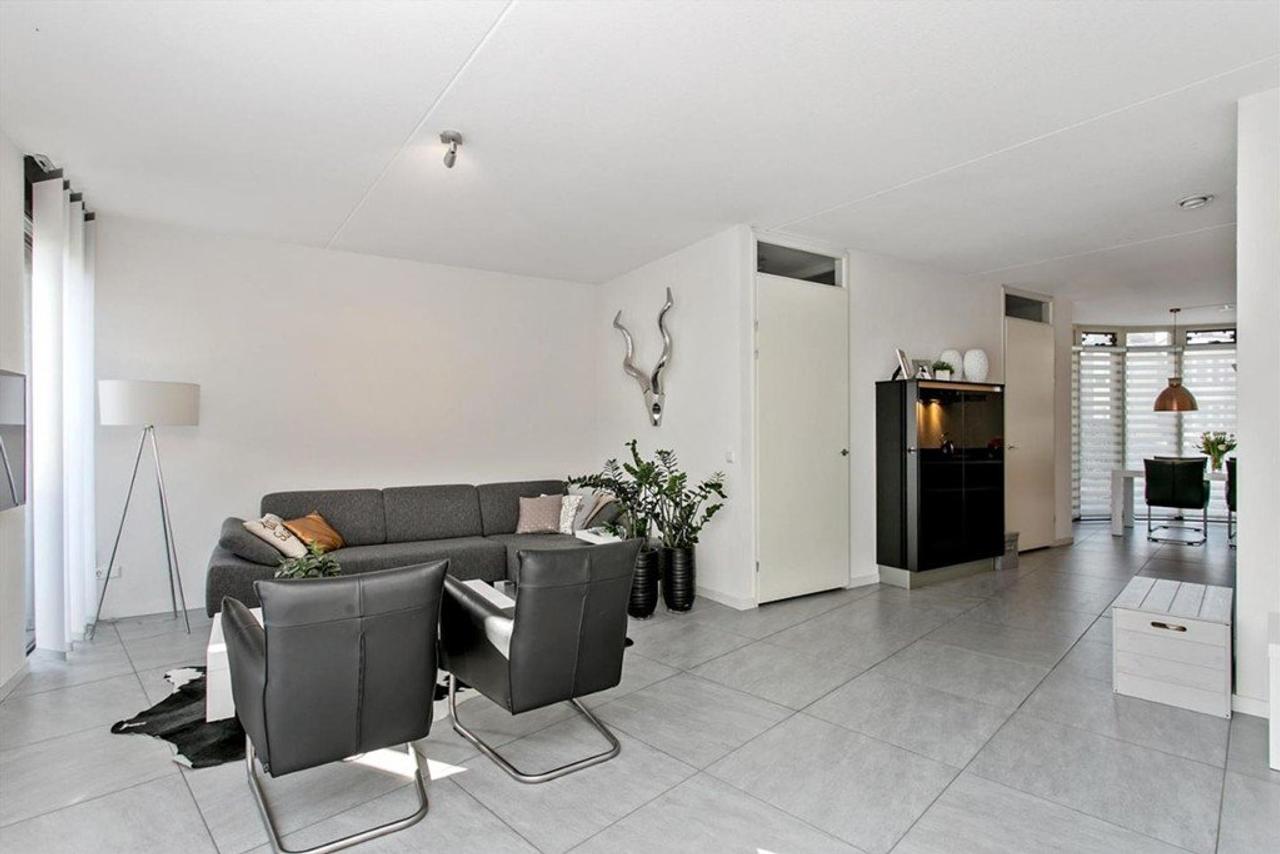 Modern townhouse with garage in Bosrijk - Image 6