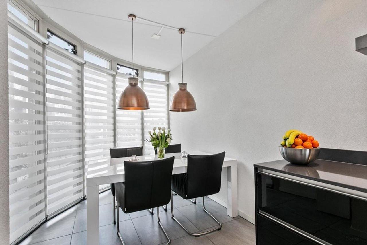 Modern townhouse with garage in Bosrijk - Image 9