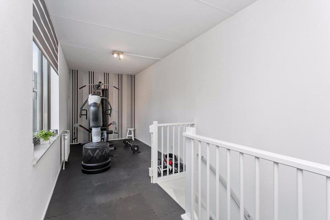 Modern townhouse with garage in Bosrijk - Image 22