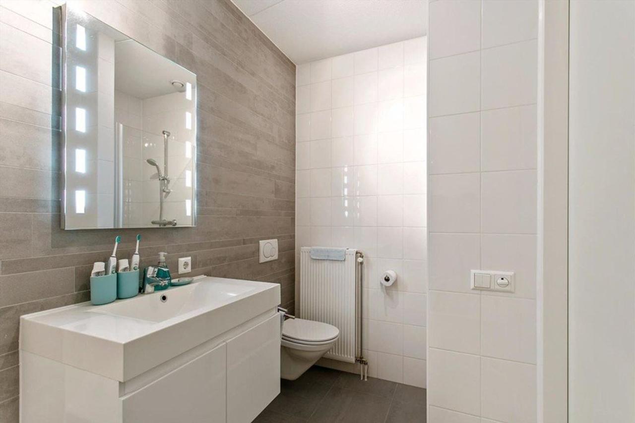 Modern townhouse with garage in Bosrijk - Image 12