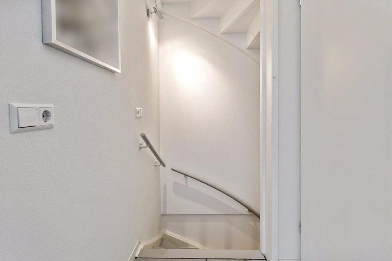 Modern townhouse with garage in Bosrijk - Image 17