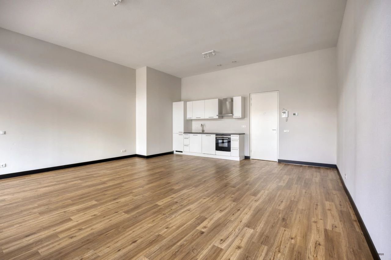 Gerenoveerd 116m² appartement Vreewijk - Afbeelding 24