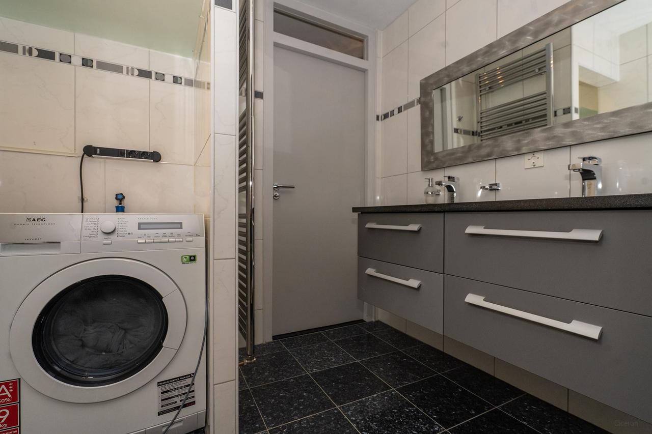 Spacious house with garden in Tilburg - Image 22