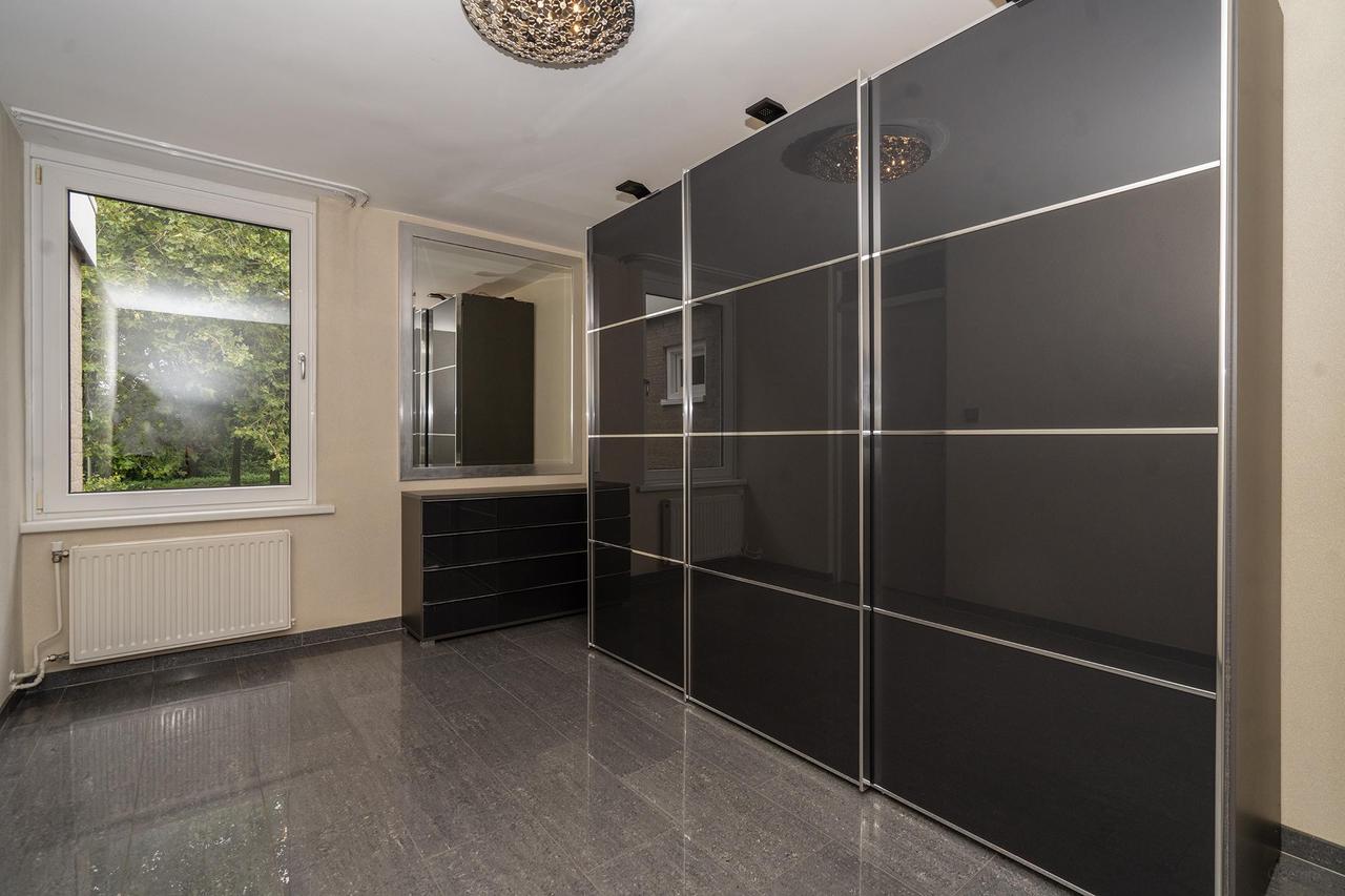 Spacious house with garden in Tilburg - Image 17