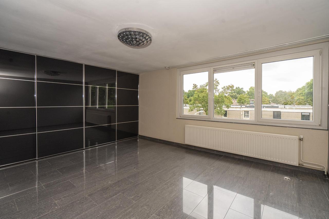Spacious house with garden in Tilburg - Image 24