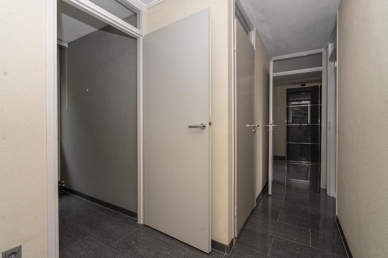Spacious house with garden in Tilburg - Image 15