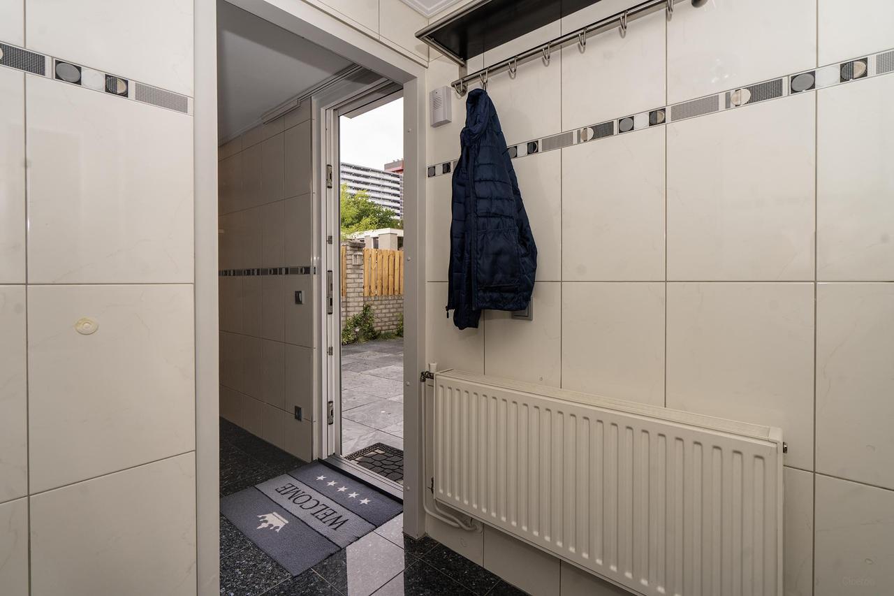 Spacious house with garden in Tilburg - Image 12