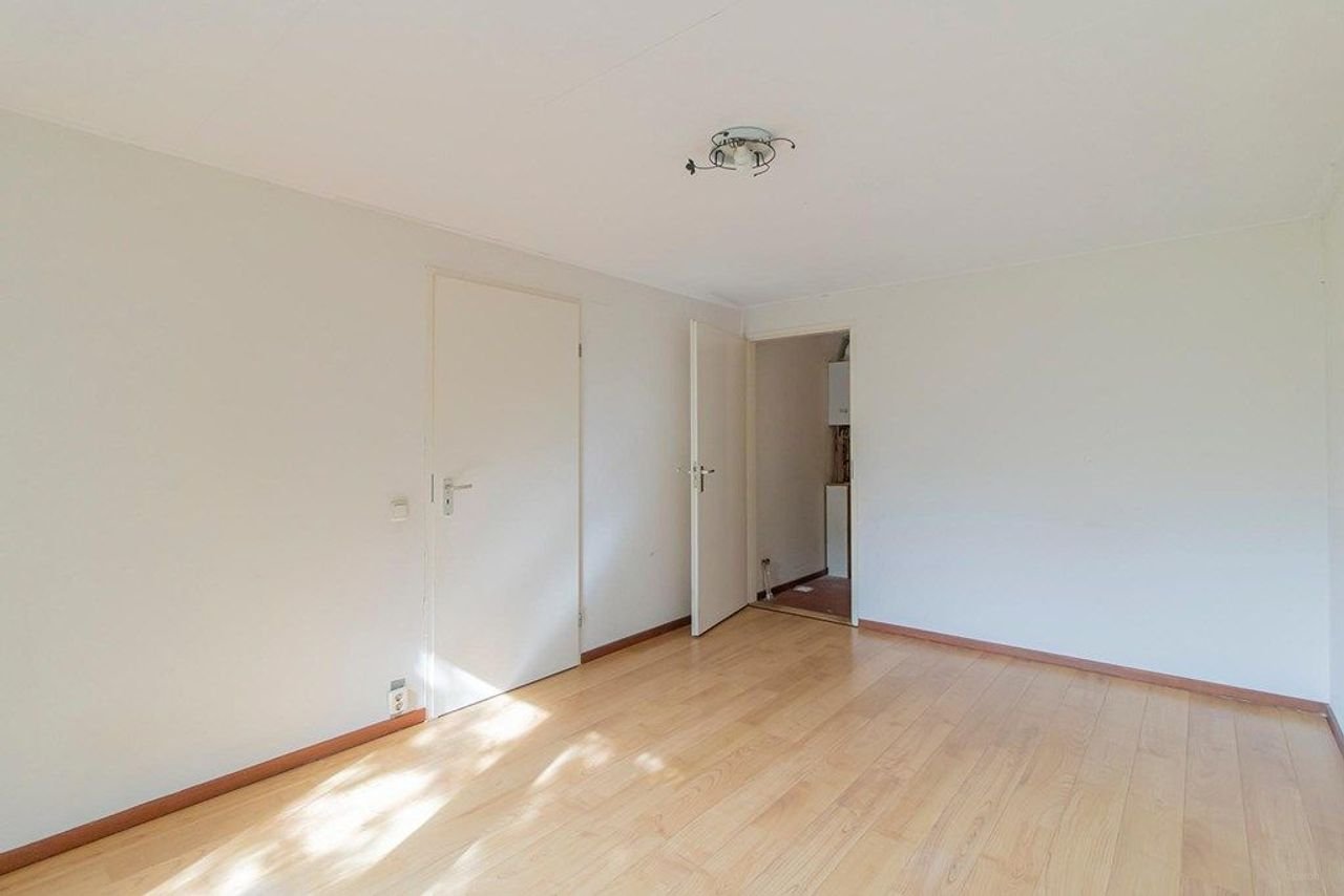 Detached 200 m² house in Rijsenhout - Image 12