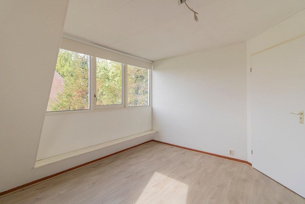 Detached 200 m² house in Rijsenhout - Image 22