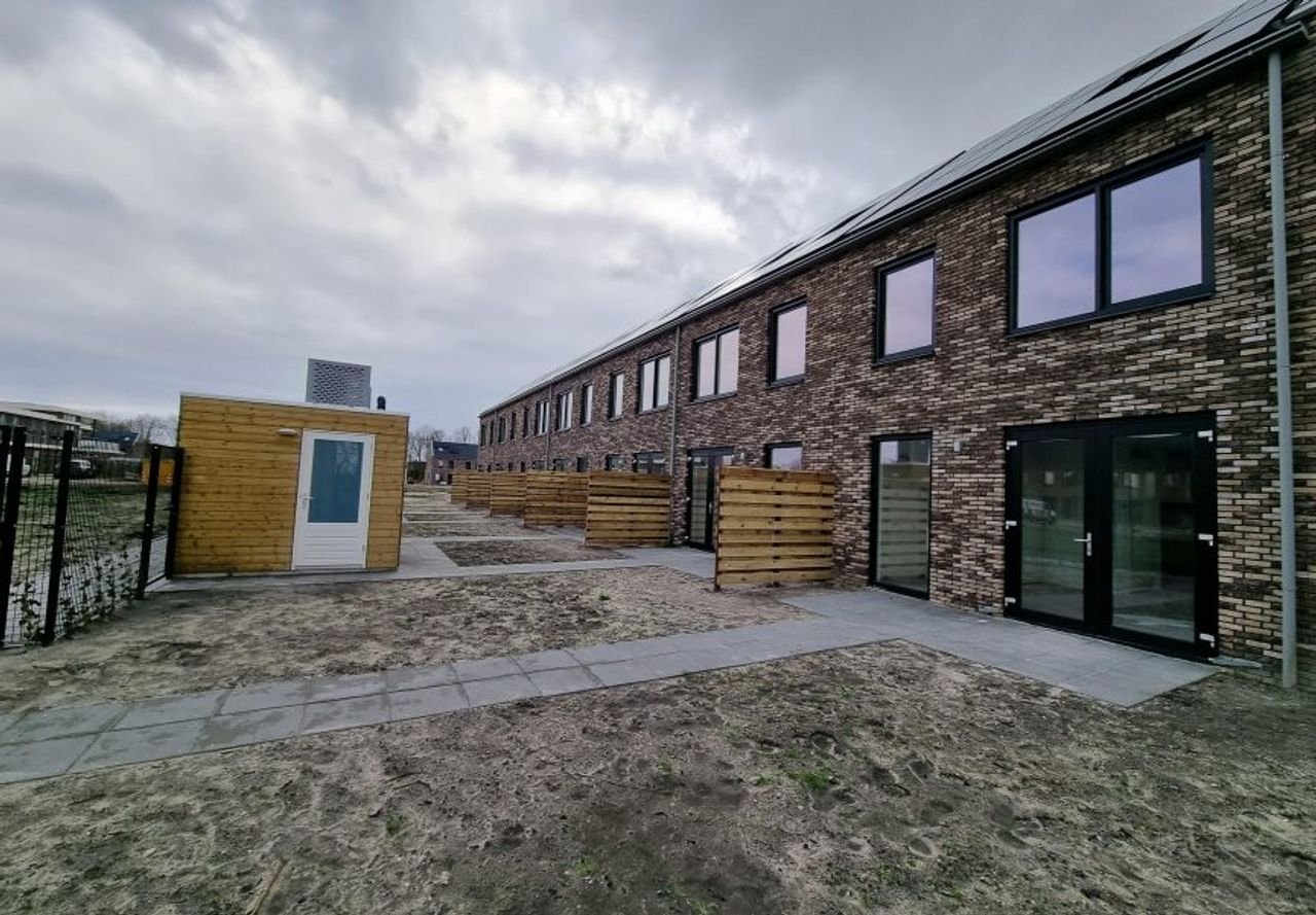 Moderne, zuinige woning in Julianadorp - Afbeelding 1