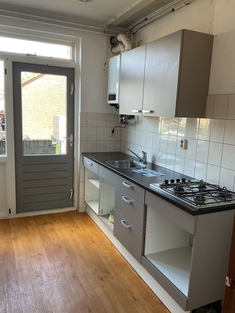 83 m² apartment with balcony - Image 3