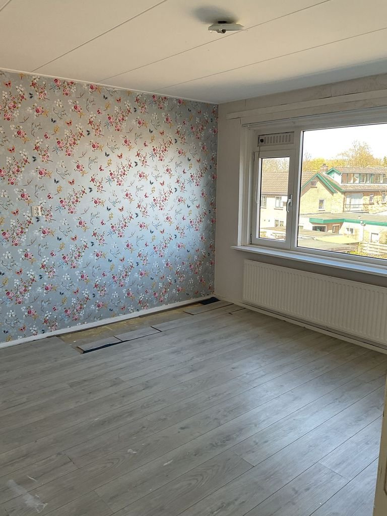 83 m² apartment with balcony - Image 2
