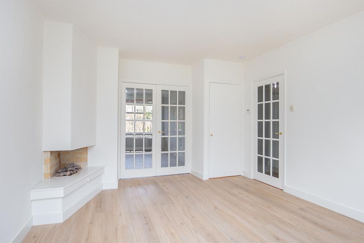 Ground floor apartment with front and back garden - Image 14