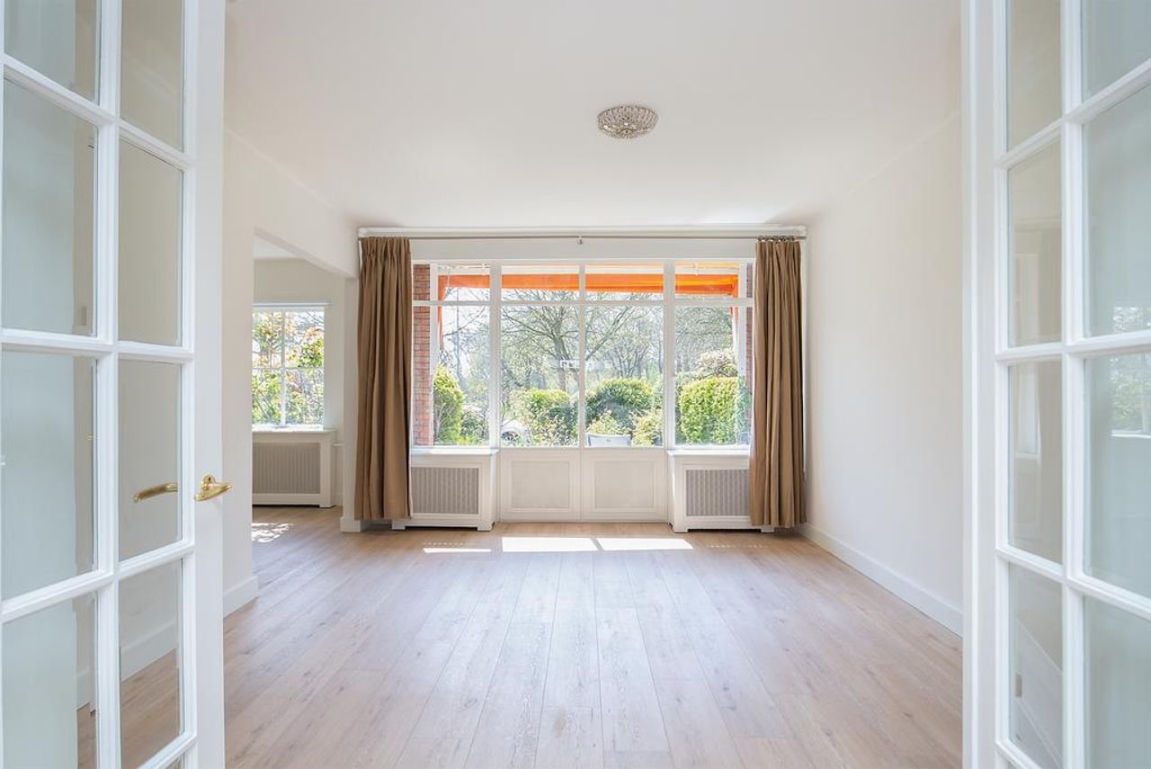 Ground floor apartment with front and back garden - Image 6