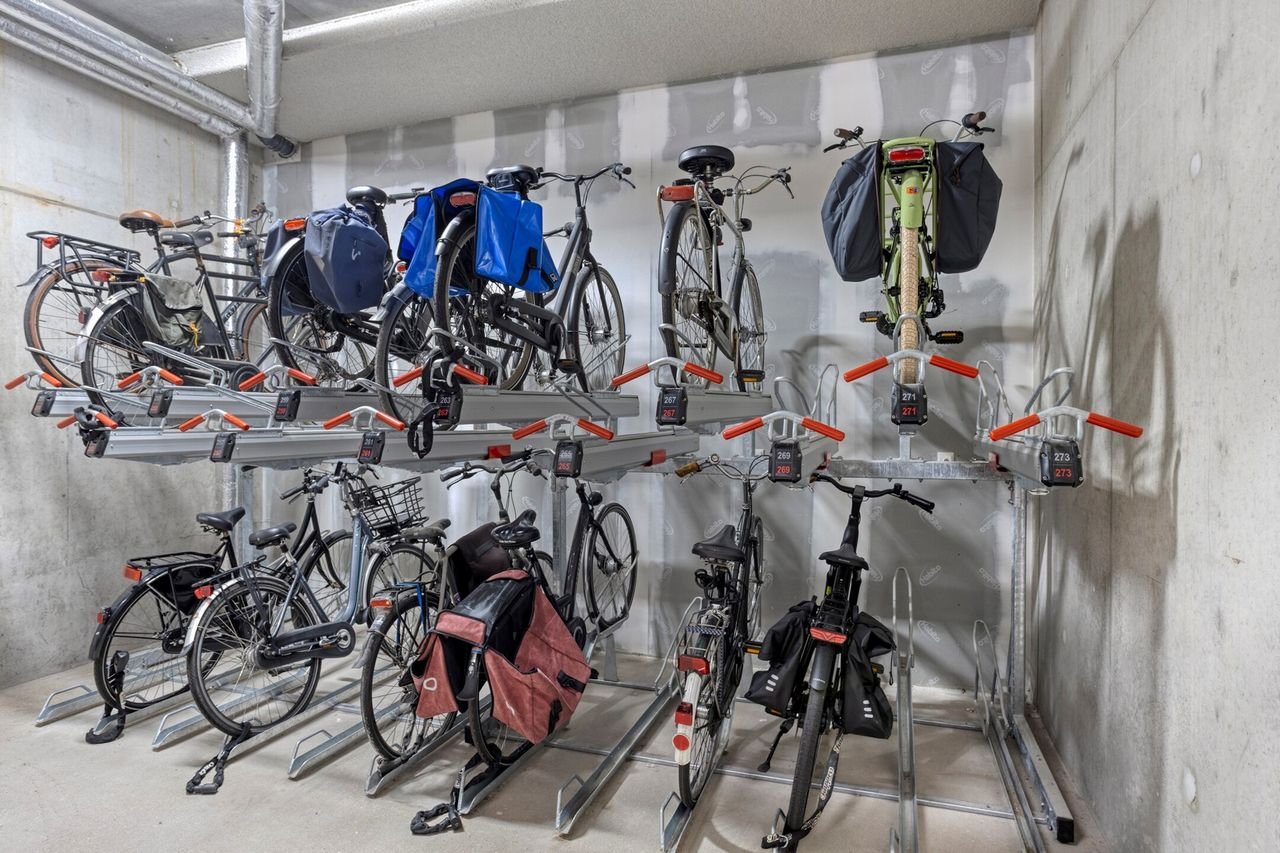 Modern high-rise living: 123 m² on Mangoweg - Image 24